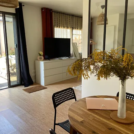 Villa Au bord de la piscine au sud d'Angers à Saint-Jean-des-Mauvrets Extérieur photo