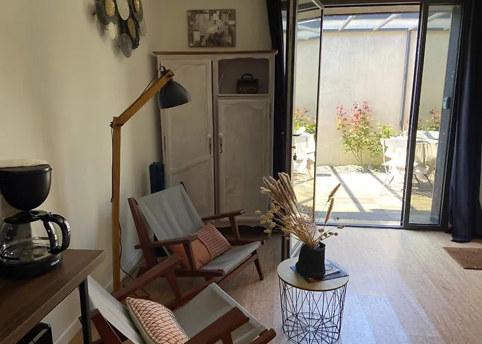 Les Logis Du Forgeron, Gites De Groupe Entre Loire & Vignes