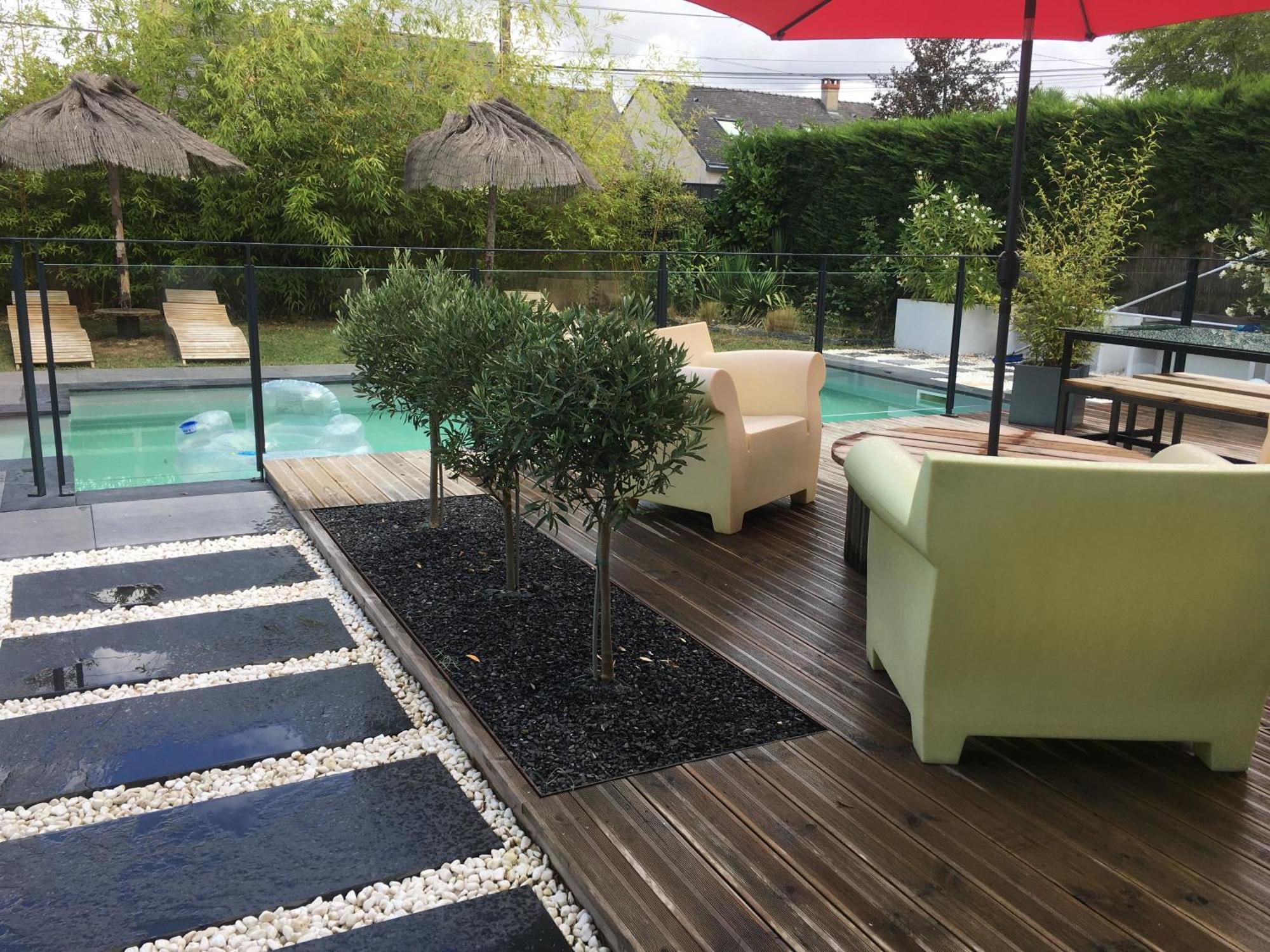 Hébergement de vacances Au Bord De La Piscine Au Sud D'angers *
