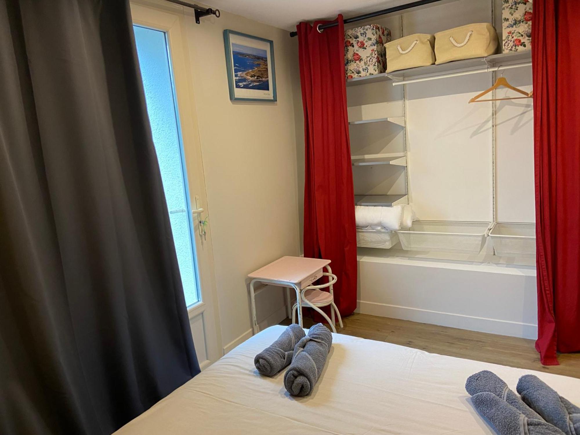 Hébergement de vacances Au Bord De La Piscine Au Sud D'angers